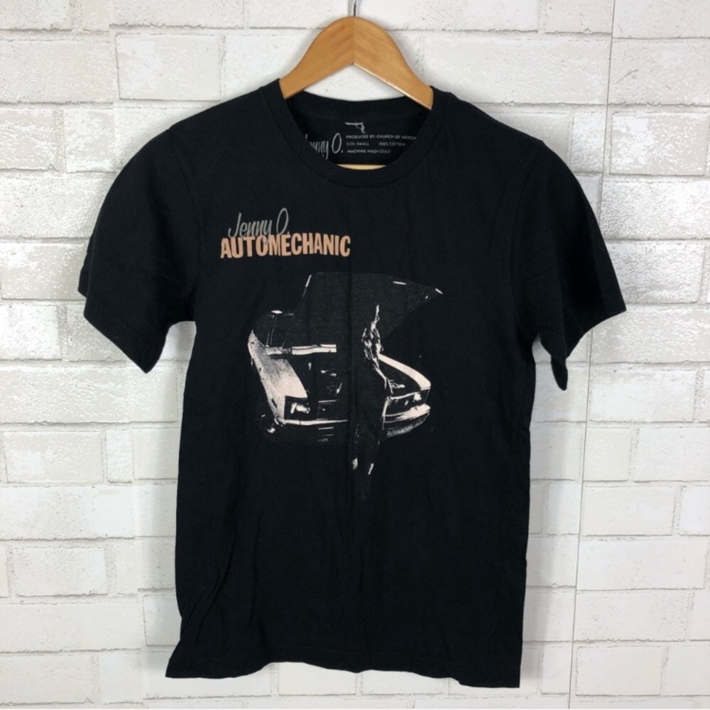 Jenny O Automechanic Graphic band tee